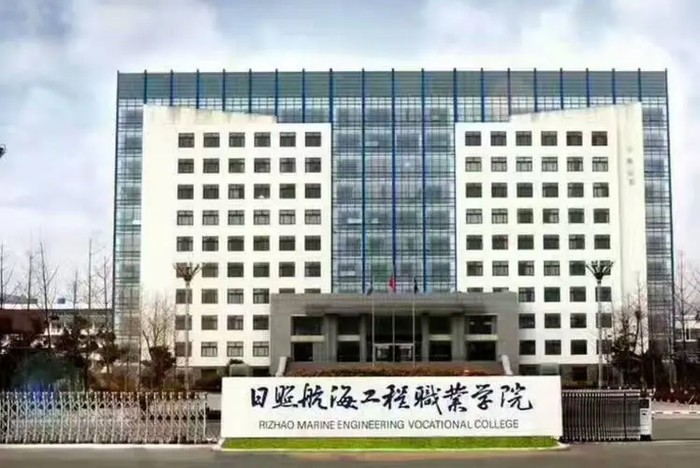 如何在篮球冬令营中加强体能训练?_2